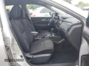 ✅ 2019 Nissan Rogue SL • VIN: 5N1AT2MTXKC701539 • Lot: 42659517. Wystawiony na IAAI z przebiegiem 119 577 mil. Bezpłatny archiwum sprzedaży aukcyjnych z USA i szczegółowy raport historii pojazdu na DreamBid. Zdjęcie 5.