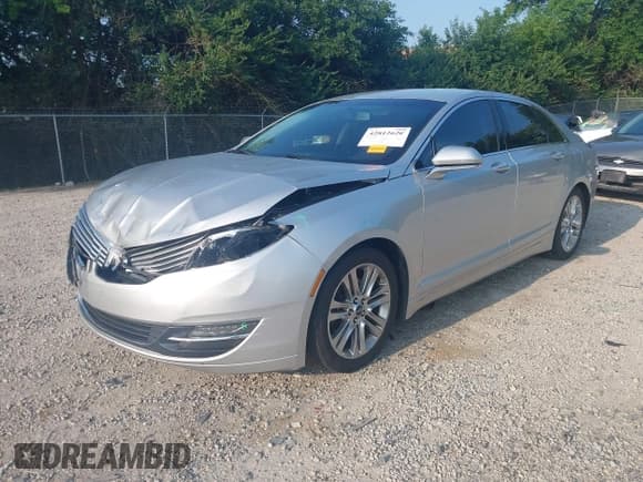 ✅ 2014 Lincoln MKZ • VIN: 3LN6L2G90ER820034 • Lot: 42812620. Listed on IAAI with 199,399 mi. Free auction sales archive from the USA and detailed vehicle history report at DreamBid. Image 2.
