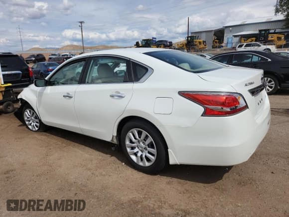 ✅ 2014 Nissan Altima 2.5 • VIN: 1N4AL3AP8EN207213 • Lot: 80016985. Listed on Copart with 88,235 mi. Free auction sales archive from the USA and detailed vehicle history report at DreamBid. Image 2.