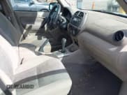 ✅ 2002 Toyota RAV4 • VIN: JTEGH20V820070617 • Lot: 43461011. Wystawiony na IAAI z przebiegiem 222 115 mil. Bezpłatny archiwum sprzedaży aukcyjnych z USA i szczegółowy raport historii pojazdu na DreamBid. Zdjęcie 5.