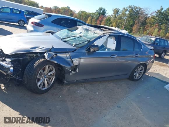 ✅ 2016 BMW 5 Series 528i xDrive • VIN: WBA5A7C5XGG151171 • Лот: 43318784. Опубликован ранее на IAAI с пробегом 147 388 миль. Бесплатный доступ к архиву аукционных продаж из США и подробный отчёт об истории автомобиля на DreamBid. Изображение 14.