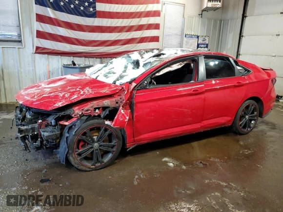 ✅ 2019 Volkswagen Jetta S • VIN: 3VW5T7BU6KM197615 • Lot: 83832884. Listed on Copart with 82,195 mi. Free auction sales archive from the USA and detailed vehicle history report at DreamBid. Image 1.