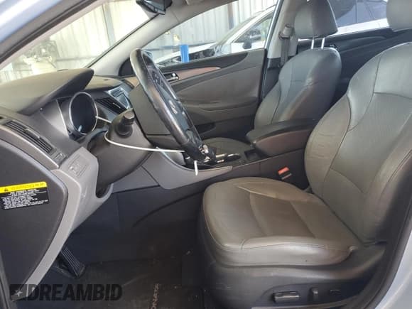 ✅ 2013 Hyundai Sonata Limited • VIN: KMHEC4A44DA075768 • Lot: 70425584. Listed on Copart with 135,850 mi. Free auction sales archive from the USA and detailed vehicle history report at DreamBid. Image 7.