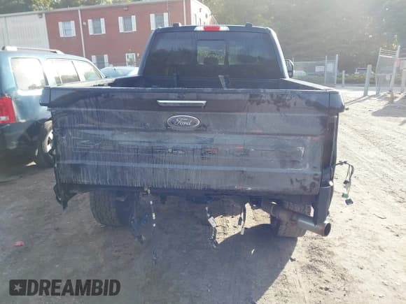 ✅ 2022 Ford F-250 XL • VIN: 1FT7W2BN3NEF95163 • Lot: 43115709. Wystawiony na IAAI z przebiegiem 76 379 mil. Bezpłatny archiwum sprzedaży aukcyjnych z USA i szczegółowy raport historii pojazdu na DreamBid. Zdjęcie 17.