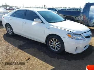 ✅ 2010 Toyota Camry • VIN: 4T1BB3EK4AU122364 • Lot: 43663884. Wystawiony na IAAI z przebiegiem 236 135 mil. Bezpłatny archiwum sprzedaży aukcyjnych z USA i szczegółowy raport historii pojazdu na DreamBid. Zdjęcie 1.