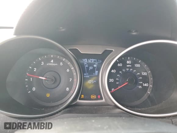 ✅ 2017 Hyundai Veloster • VIN: KMHTC6AD8HU324144 • Lot: 85066764. Wystawiony na Copart z przebiegiem 49 129 mil. Bezpłatny archiwum sprzedaży aukcyjnych z USA i szczegółowy raport historii pojazdu na DreamBid. Zdjęcie 9.