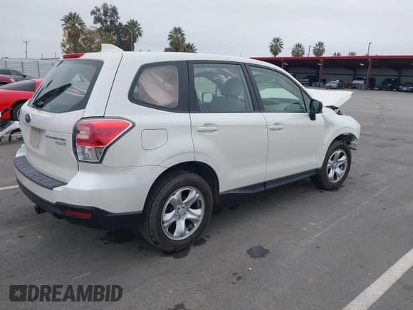 ✅ 2017 Subaru Forester • VIN: JF2SJAAC6HH548524 • Lot: 43780521. Wystawiony na IAAI z przebiegiem 109 445 mil. Bezpłatny archiwum sprzedaży aukcyjnych z USA i szczegółowy raport historii pojazdu na DreamBid. Zdjęcie 4.