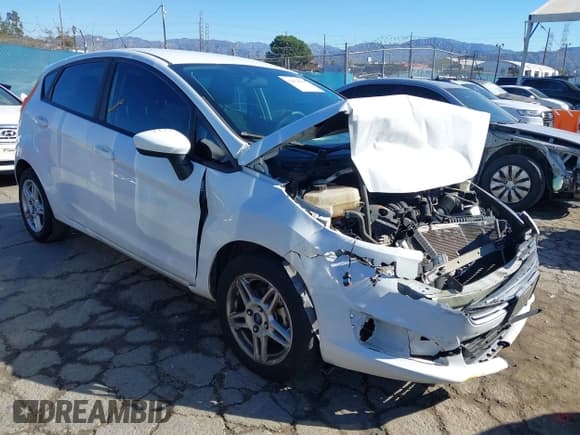 ✅ 2018 Ford Fiesta SE • VIN: 3FADP4EJ3JM112480 • Lot: 43476253. Listed on IAAI with 117,951 mi. Free auction sales archive from the USA and detailed vehicle history report at DreamBid. Image 1.