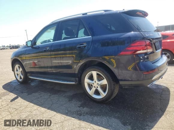 ✅ 2016 Mercedes-Benz GLE 300d • VIN: 4JGDA0EB6GA705846 • Лот: 65634375. Опубликован ранее на Copart с пробегом 167 725 миль. Бесплатный доступ к архиву аукционных продаж из США и подробный отчёт об истории автомобиля на DreamBid. Изображение 2.