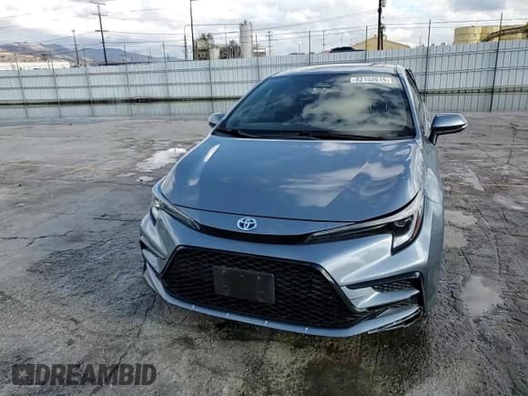 ✅ 2023 Toyota Corolla Hybrid LE • VIN: JTDBCMFE6PJ004231 • Lot: 82152615. Wystawiony na Copart z przebiegiem 97 142 mil. Bezpłatny archiwum sprzedaży aukcyjnych z USA i szczegółowy raport historii pojazdu na DreamBid. Zdjęcie 13.