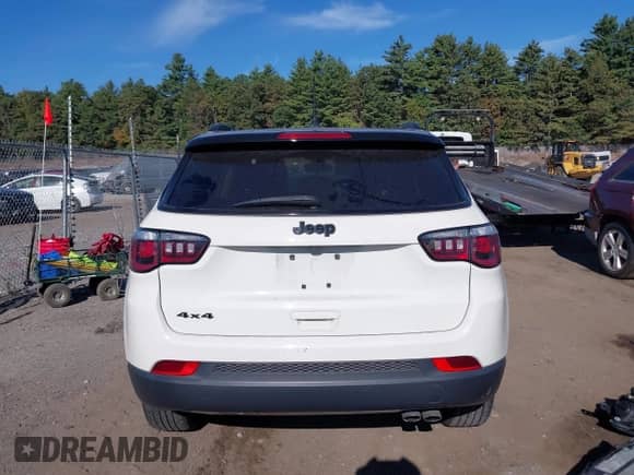 2020 Jeep Compass Latitude с VIN 3C4NJDBB8LT228554, выставлен на аукционе IAAI как лот 43212377 с пробегом 49 032 миль миль и . История ставок и продаж доступна на DreamBid. Изображение 17.