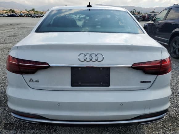 ✅ 2023 Audi A4 S line Premium Plus • VIN: WAUEAAF49PN011320 • Лот: 81150695. Опубликован ранее на Copart с пробегом 42 731 миль. Бесплатный доступ к архиву аукционных продаж из США и подробный отчёт об истории автомобиля на DreamBid. Изображение 6.