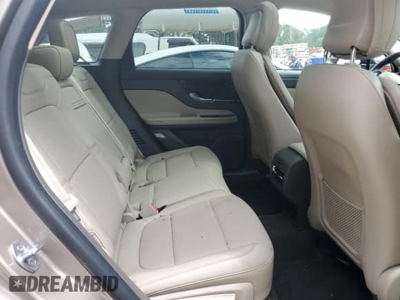 ✅ 2020 Lincoln Corsair Reserve • VIN: 5LMCJ2C98LUL29891 • Lot: 56662233. Wystawiony na Copart z przebiegiem 28 304 mil. Bezpłatny archiwum sprzedaży aukcyjnych z USA i szczegółowy raport historii pojazdu na DreamBid. Zdjęcie 11.