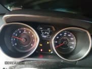 ✅ 2016 Hyundai Elantra Limited • VIN: 5NPDH4AE4GH795899 • Lot: 81992615. Listed on Copart with 145,881 mi. Free auction sales archive from the USA and detailed vehicle history report at DreamBid. Image 9.