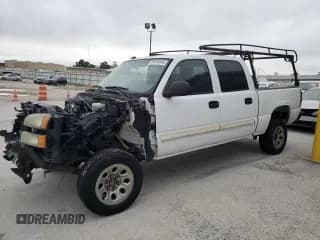 ✅ 2005 Chevrolet Silverado 1500 LS • VIN: 2GCEC13T351386031 • Лот: 69015604. Опубликован ранее на Copart с пробегом Не указан. Бесплатный доступ к архиву аукционных продаж из США и подробный отчёт об истории автомобиля на DreamBid. Изображение 1.