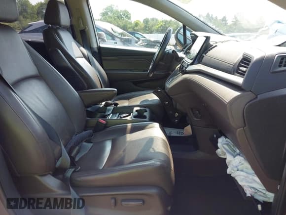 ✅ 2018 Honda Odyssey EX-L • VIN: 5FNRL6H75JB005569 • Lot: 42581626. Listed on IAAI with 91,218 mi. Free auction sales archive from the USA and detailed vehicle history report at DreamBid. Image 5.