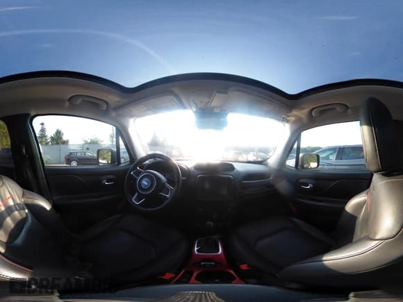 ✅ 2019 Jeep Renegade Trailhawk • VIN: ZACNJBC15KPK28234 • Lot: 42923225. Wystawiony na IAAI z przebiegiem 85 938 mil. Bezpłatny archiwum sprzedaży aukcyjnych z USA i szczegółowy raport historii pojazdu na DreamBid. Zdjęcie 18.