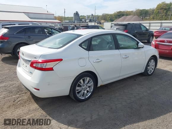 ✅ 2013 Nissan Sentra SV • VIN: 3N1AB7AP3DL717099 • Lot: 43468250. Wystawiony na IAAI z przebiegiem 150 534 mil. Bezpłatny archiwum sprzedaży aukcyjnych z USA i szczegółowy raport historii pojazdu na DreamBid. Zdjęcie 4.