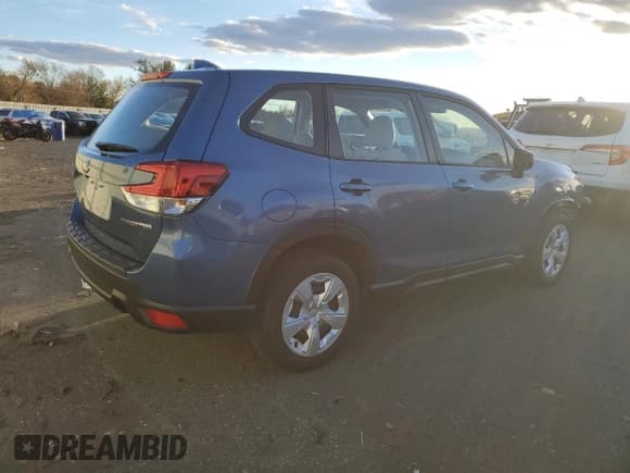 ✅ 2022 Subaru Forester • VIN: JF2SKAAC2NH463205 • Лот: 92050715. Опубликован ранее на Copart с пробегом 26 979 миль. Бесплатный доступ к архиву аукционных продаж из США и подробный отчёт об истории автомобиля на DreamBid. Изображение 3.