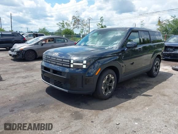 ✅ 2025 Hyundai Santa Fe SE • VIN: 5NMP14GL2SH075224 • Lot: 42660861. Listed on IAAI with 2,570 mi. Free auction sales archive from the USA and detailed vehicle history report at DreamBid. Image 2.