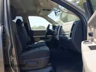 ✅ 2009 Dodge 1500 SLT • VIN: 1D3HB13T69S785965 • Lot: 42188507. Wystawiony na IAAI z przebiegiem 225 314 mil. Bezpłatny archiwum sprzedaży aukcyjnych z USA i szczegółowy raport historii pojazdu na DreamBid. Zdjęcie 5.