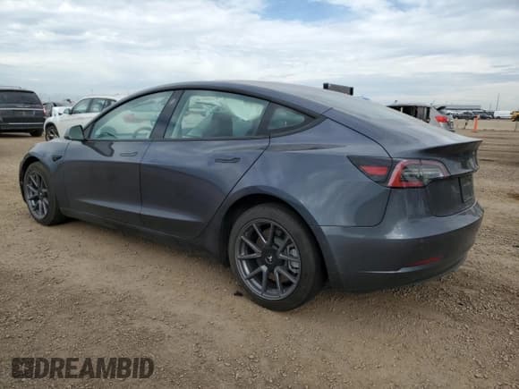 ✅ 2022 Tesla Model 3 Long Range • VIN: 5YJ3E1EB0NF199459 • Lot: 82413395. Wystawiony na Copart z przebiegiem 72 977 mil. Bezpłatny archiwum sprzedaży aukcyjnych z USA i szczegółowy raport historii pojazdu na DreamBid. Zdjęcie 2.