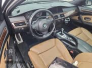 ✅ 2010 BMW 5 Series 550i • VIN: WBANW5C56ACT57124 • Лот: 68006305. Опубликован ранее на Copart с пробегом 146 314 миль. Бесплатный доступ к архиву аукционных продаж из США и подробный отчёт об истории автомобиля на DreamBid. Изображение 8.