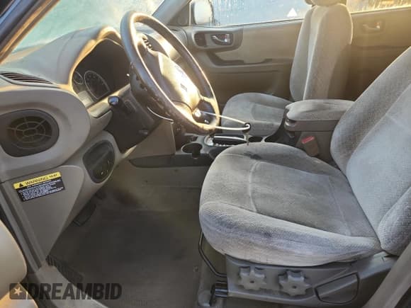 ✅ 2005 Hyundai Santa Fe GLS • VIN: KM8SC13E95U916944 • Lot: 90069825. Listed on Copart with 282,287 mi. Free auction sales archive from the USA and detailed vehicle history report at DreamBid. Image 7.