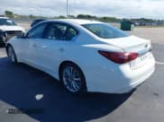 ✅ 2021 Infiniti Q50 Luxe • VIN: JN1EV7BP8MM701073 • Lot: 43707547. Wystawiony na IAAI z przebiegiem 51 990 mil. Bezpłatny archiwum sprzedaży aukcyjnych z USA i szczegółowy raport historii pojazdu na DreamBid. Zdjęcie 3.