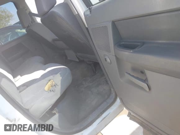 ✅ 2007 Dodge 1500 ST • VIN: 1D7HA18P57S152061 • Lot: 43552018. Wystawiony na IAAI z przebiegiem 367 024 mil. Bezpłatny archiwum sprzedaży aukcyjnych z USA i szczegółowy raport historii pojazdu na DreamBid. Zdjęcie 8.