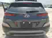 ✅ 2022 Hyundai Kona SEL • VIN: KM8K32AB1NU914152 • Lot: 59475723. Wystawiony na Copart z przebiegiem 1 285 mil mil. Skorzystaj z bezpłatnego archiwum sprzedaży aukcyjnych z USA i zobacz szczegółowy raport historii pojazdu na DreamBid. Zdjęcie 6.