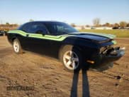 ✅ 2012 Dodge Challenger SXT • VIN: 2C3CDYAG4CH106595 • Лот: 90971245. Опубликован ранее на Copart с пробегом 97 778 миль. Бесплатный доступ к архиву аукционных продаж из США и подробный отчёт об истории автомобиля на DreamBid. Изображение 4.