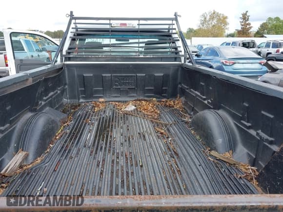 ✅ 2011 Ford F-150 XL • VIN: 1FTNF1CF1BKD62520 • Lot: 43766500. Wystawiony na IAAI z przebiegiem 205 222 mil. Bezpłatny archiwum sprzedaży aukcyjnych z USA i szczegółowy raport historii pojazdu na DreamBid. Zdjęcie 8.