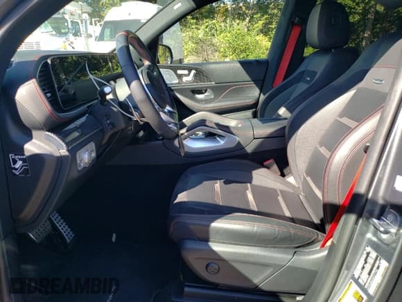 ✅ 2021 Mercedes-Benz GLE 53 AMG • VIN: 4JGFB6BB6MA321798 • Lot: 86879295. Wystawiony na Copart z przebiegiem 33 611 mil. Bezpłatny archiwum sprzedaży aukcyjnych z USA i szczegółowy raport historii pojazdu na DreamBid. Zdjęcie 7.