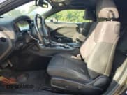 ✅ 2018 Dodge Challenger SXT Plus • VIN: 2C3CDZAG4JH245581 • Lot: 68118064. Wystawiony na Copart z przebiegiem 100 784 mil. Bezpłatny archiwum sprzedaży aukcyjnych z USA i szczegółowy raport historii pojazdu na DreamBid. Zdjęcie 7.