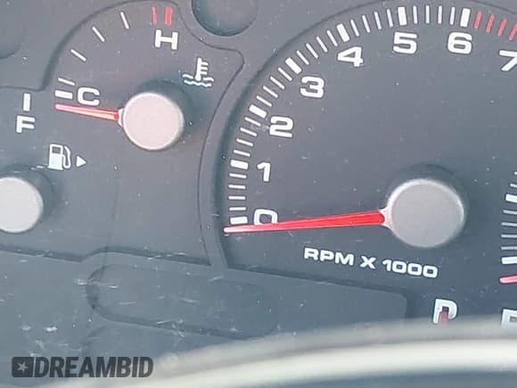 ✅ 2004 Ford Explorer XLT • VIN: 1FMZU73EX4UC06304 • Lot: 42060816. Wystawiony na IAAI z przebiegiem Nie podano. Bezpłatny archiwum sprzedaży aukcyjnych z USA i szczegółowy raport historii pojazdu na DreamBid. Zdjęcie 14.