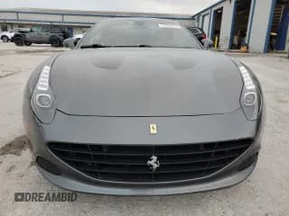 ✅ 2015 Ferrari California T • VIN: ZFF77XJA3F0206563 • Lot: 78976914. Wystawiony na Copart z przebiegiem Nie podano. Bezpłatny archiwum sprzedaży aukcyjnych z USA i szczegółowy raport historii pojazdu na DreamBid. Zdjęcie 5.