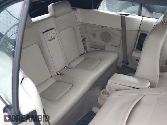 ✅ 2008 Volkswagen Beetle SE • VIN: 3VWRF31Y38M404217 • Lot: 43150540. Listed on IAAI with 111,196 mi. Free auction sales archive from the USA and detailed vehicle history report at DreamBid. Image 8.