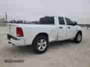 2014 Ram 1500 Tradesman z VIN 1C6RR7FT7ES379542, wystawiony jako Copart lot #42790105 z przebiegiem 99 774 mil mil oraz Szkoda całkowita • Salvage title. Historia ofert i sprzedaży dostępna na DreamBid. Obrazek 3.