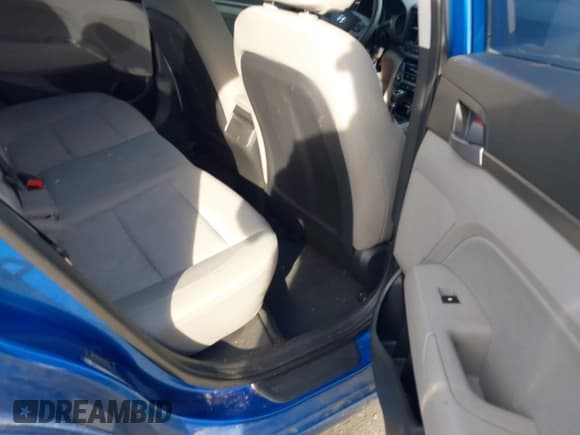 ✅ 2017 Hyundai Elantra Limited • VIN: 5NPD84LF2HH196054 • Lot: 43459657. Listed on IAAI with 72,519 mi. Free auction sales archive from the USA and detailed vehicle history report at DreamBid. Image 8.