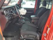 ✅ 2022 Jeep Wrangler Unlimited Willys • VIN: 1C4HJXDN7NW151064 • Lot: 85071875. Wystawiony na Copart z przebiegiem 84 087 mil. Bezpłatny archiwum sprzedaży aukcyjnych z USA i szczegółowy raport historii pojazdu na DreamBid. Zdjęcie 7.