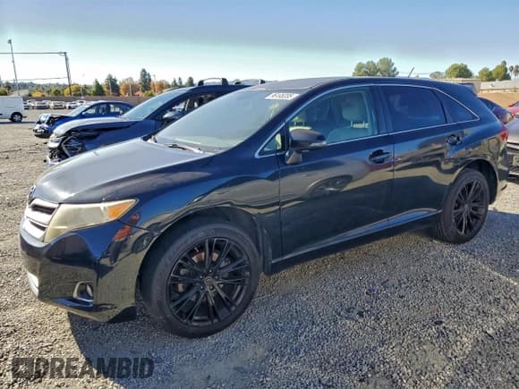 ✅ 2013 Toyota Venza LE • VIN: 4T3ZA3BB3DU068122 • Lot: 96185335. Listed on Copart with 243,191 mi. Free auction sales archive from the USA and detailed vehicle history report at DreamBid. Image 1.