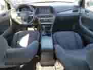 2018 Hyundai Sonata SE с VIN 5NPE24AF8JH705997, выставлен на аукционе Copart как лот 82363795 с пробегом 132 773 миль миль и Списание • Salvage title. История ставок и продаж доступна на DreamBid. Изображение 8.