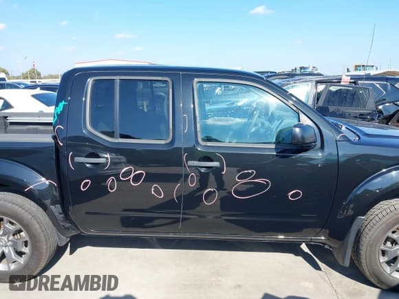 ✅ 2020 Nissan Frontier Pro-4X • VIN: 1N6ED0EB2LN700630 • Lot: 43549063. Listed on IAAI with 36,644 mi. Free auction sales archive from the USA and detailed vehicle history report at DreamBid. Image 14.