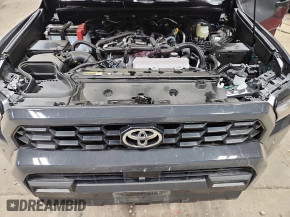 ✅ 2025 Toyota 4Runner TRD Off Road • VIN: JTEVA5BR0S5015482 • Lot: 93857135. Listed on Copart with 11,072 mi. Free auction sales archive from the USA and detailed vehicle history report at DreamBid. Image 12.