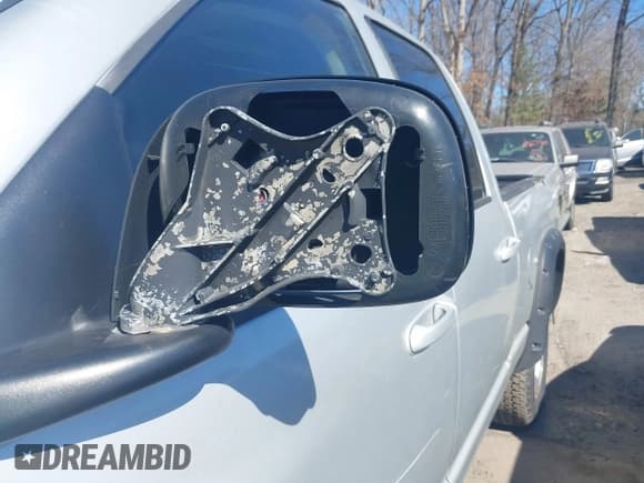 ✅ 2008 Dodge 1500 ST • VIN: 1D7HU18N68S574993 • Лот: 41684360. Опубликован ранее на IAAI с пробегом 135 091 миль. Бесплатный доступ к архиву аукционных продаж из США и подробный отчёт об истории автомобиля на DreamBid. Изображение 17.