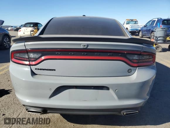 ✅ 2020 Dodge Charger SXT • VIN: 2C3CDXBG3LH249353 • Lot: 86998595. Wystawiony na Copart z przebiegiem 53 908 mil. Bezpłatny archiwum sprzedaży aukcyjnych z USA i szczegółowy raport historii pojazdu na DreamBid. Zdjęcie 6.