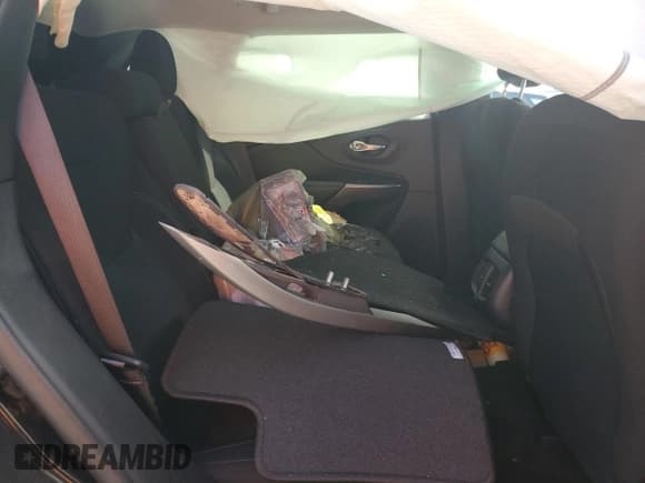 ✅ 2020 Jeep Cherokee Latitude • VIN: 1C4PJMCB9LD615806 • Lot: 81017625. Listed on Copart with 79,276 mi. Free auction sales archive from the USA and detailed vehicle history report at DreamBid. Image 11.