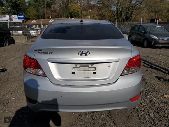 ✅ 2013 Hyundai Accent GLS • VIN: KMHCT4AE7DU500012 • Лот: 90009335. Опубликован ранее на Copart с пробегом 212 537 миль. Бесплатный доступ к архиву аукционных продаж из США и подробный отчёт об истории автомобиля на DreamBid. Изображение 6.