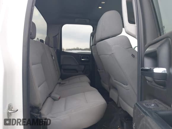 ✅ 2017 Chevrolet Silverado 2500HD Work Truck • VIN: 1GC2CUEGXHZ302190 • Lot: 42050349. Wystawiony na IAAI z przebiegiem 213 413 mil. Bezpłatny archiwum sprzedaży aukcyjnych z USA i szczegółowy raport historii pojazdu na DreamBid. Zdjęcie 8.